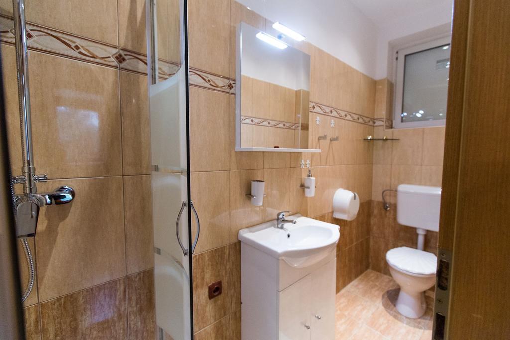 Apartman Maslina Centar Appartamento Crikvenica Esterno foto